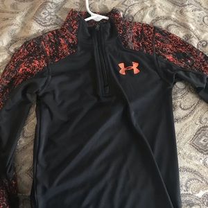 Dry fit under armour 1/4 zip pull over